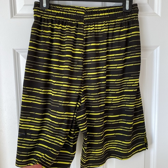 Nike Boys Dri-Fit Shorts - Black Yellow - Medium - Picture 5 of 8